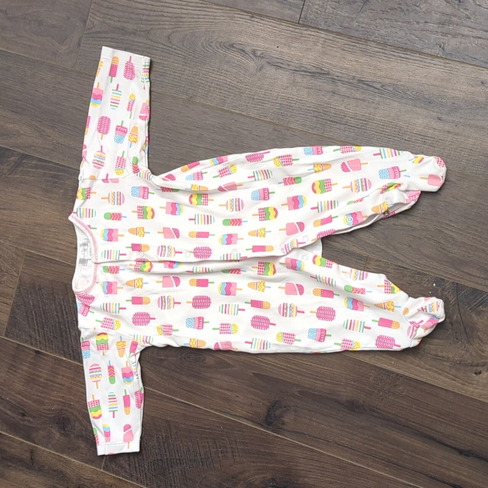 Kissy Kissy Pajama popsicles